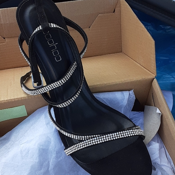 Heels - Picture 2 of 2